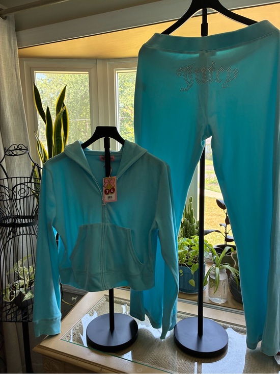 Juicy Couture Pants - Juicy Couture Aqua Velour Track Hoodie & Pants Set